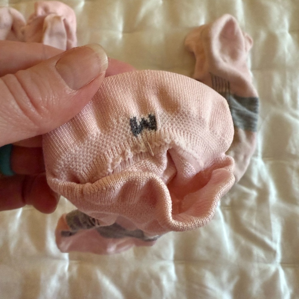 *Sold* Feetures Pink and Gray Ankle Socks - Picture 4 of 4